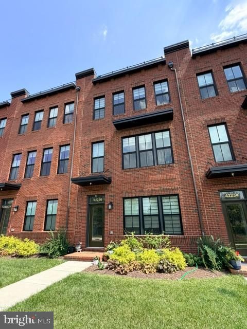 Photo of 42236 Bunting Terrace, ASHBURN, VA 20148 (MLS # VALO2130612)