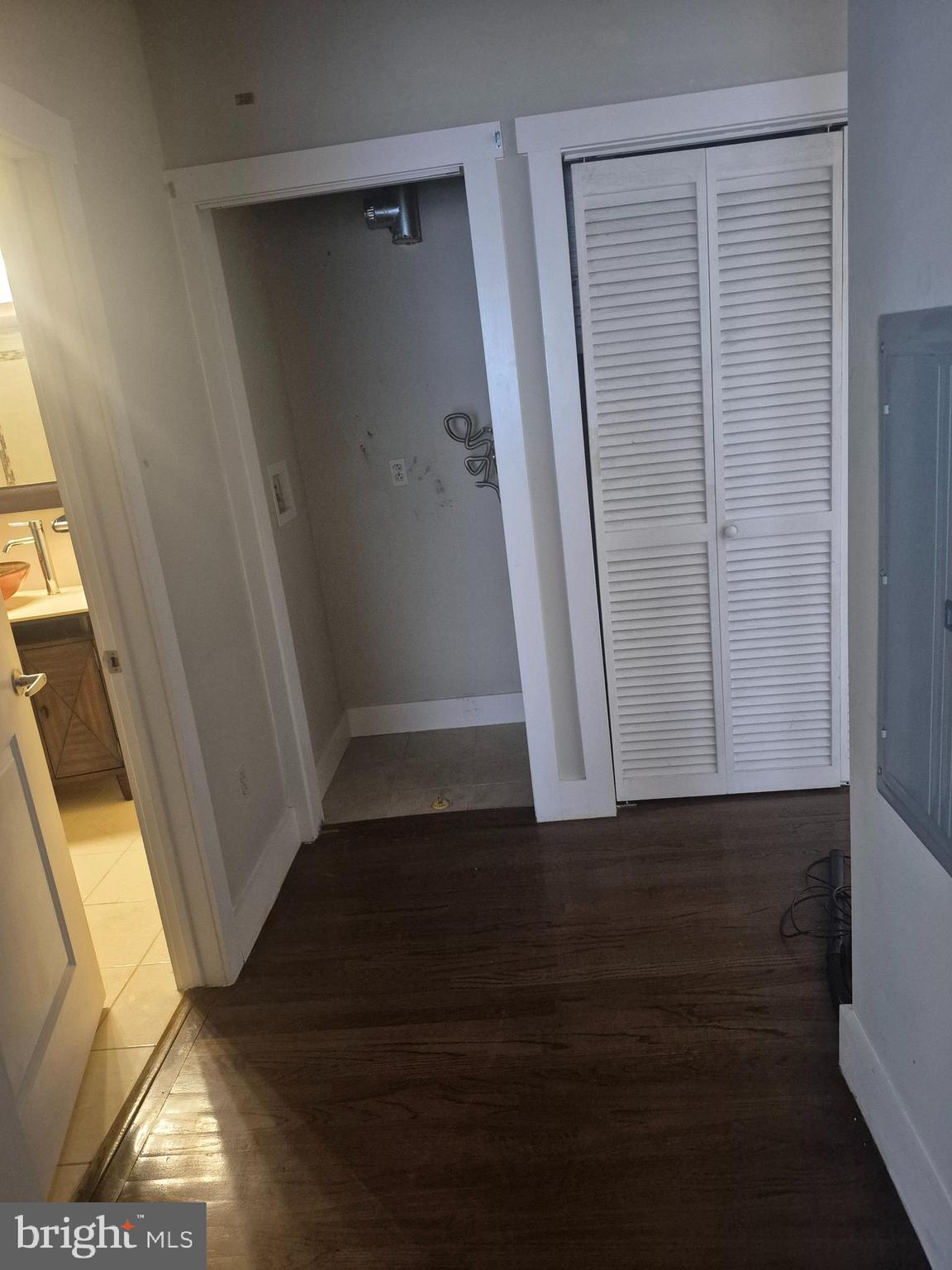 700 NEW STREET 301