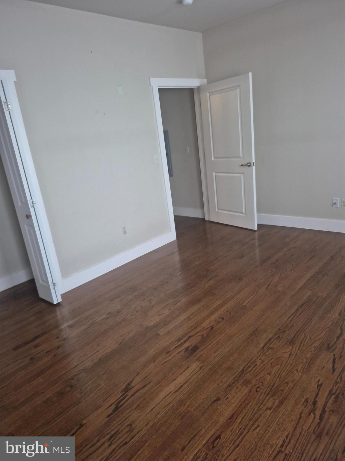 700 NEW STREET 301
