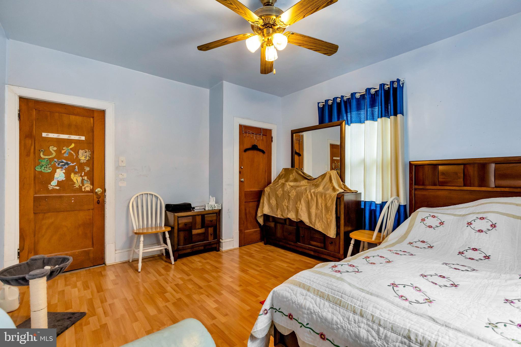 BEVERLY HILLS - Residential