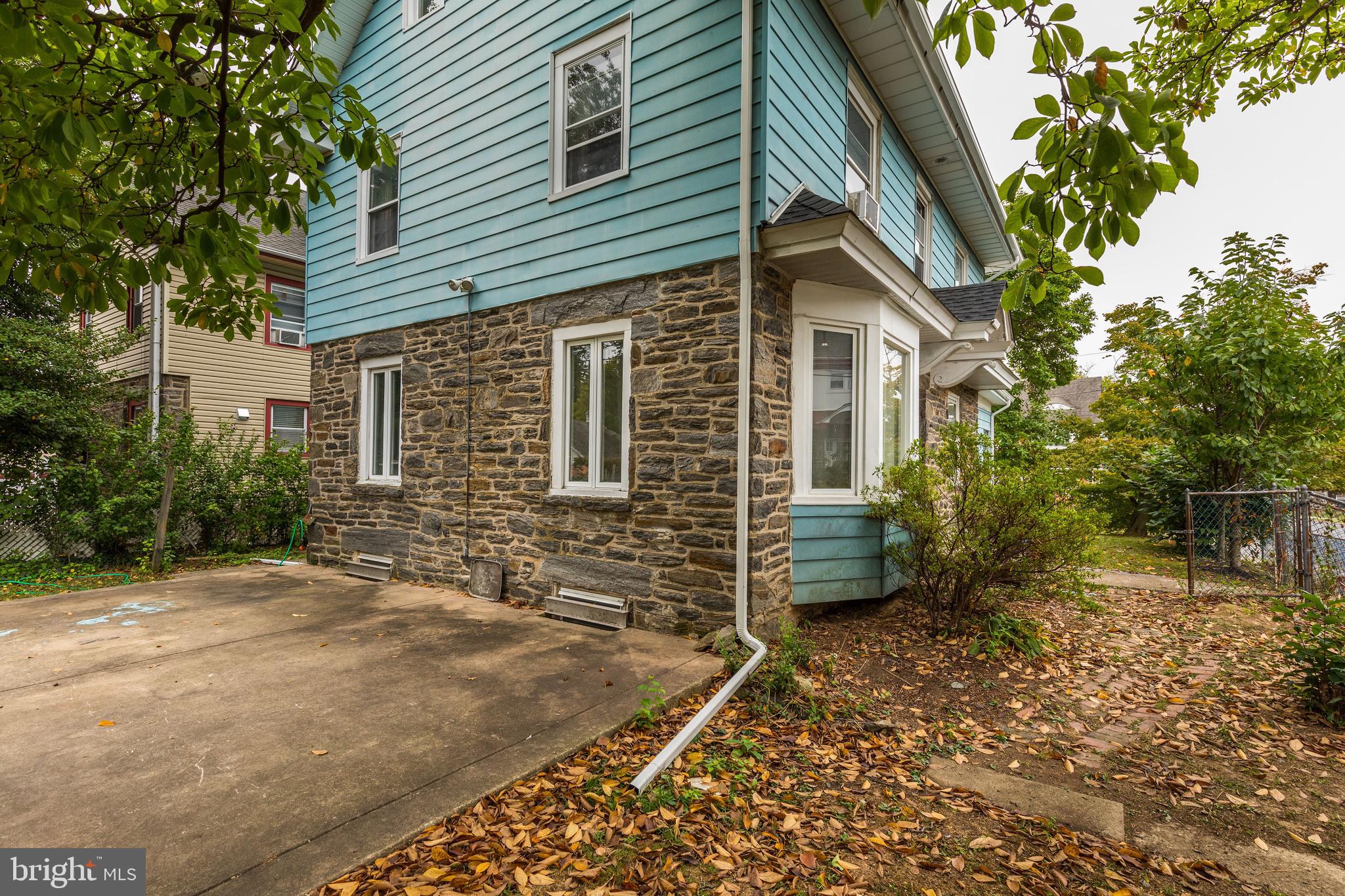 BEVERLY HILLS - Residential