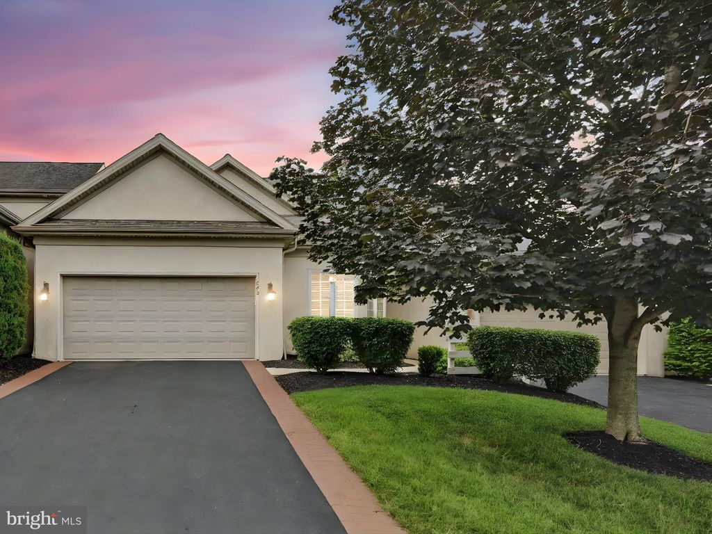 Photo of 660 Woodfield Drive, LITITZ, PA 17543 (MLS # PALA2074652)
