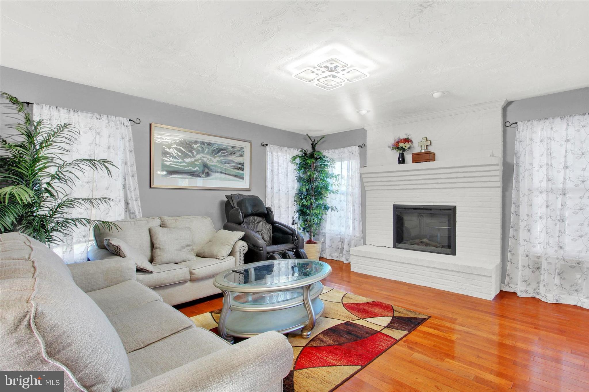 ADMIRE SPRINGS - Residential