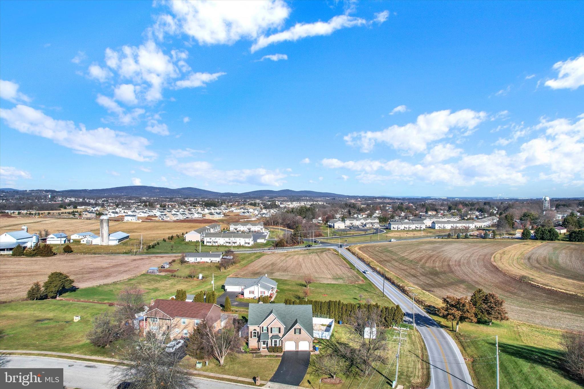 ADMIRE SPRINGS - Residential