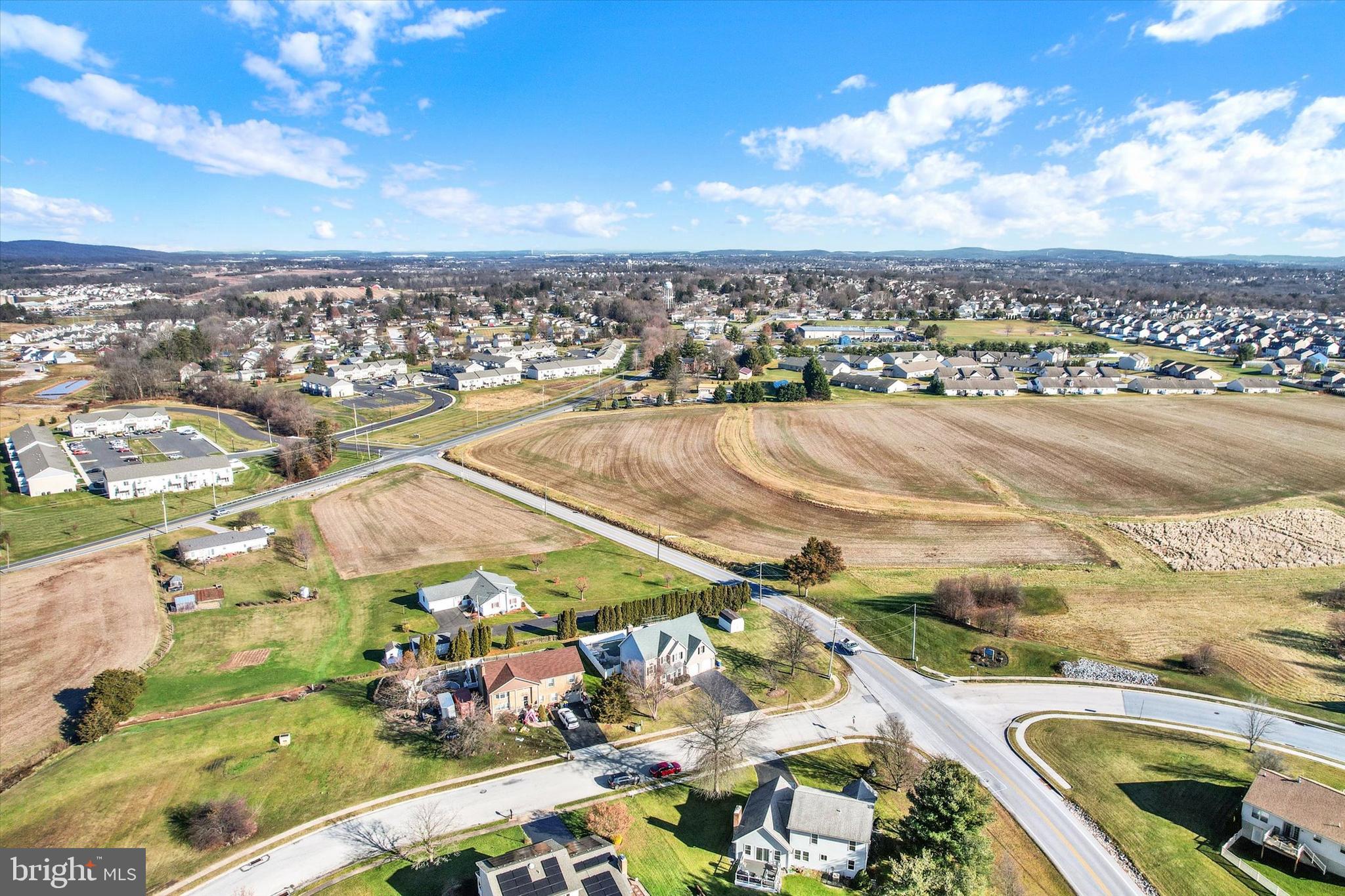 ADMIRE SPRINGS - Residential