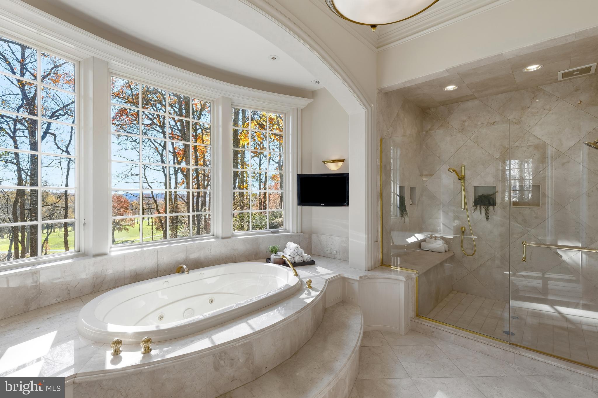 CAVES VALLEY GOLF CLUB - Residential