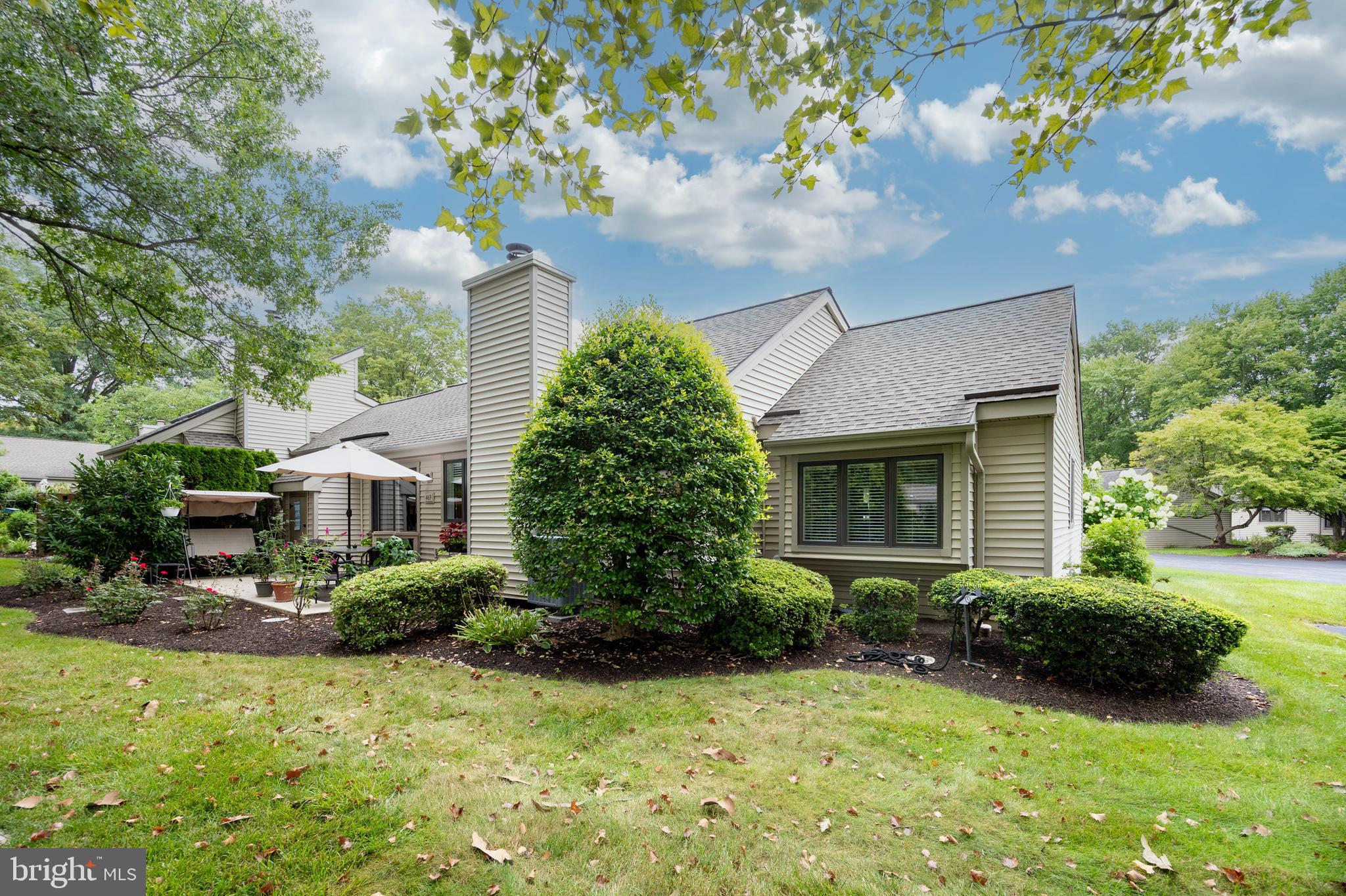 469 EATON WAY
