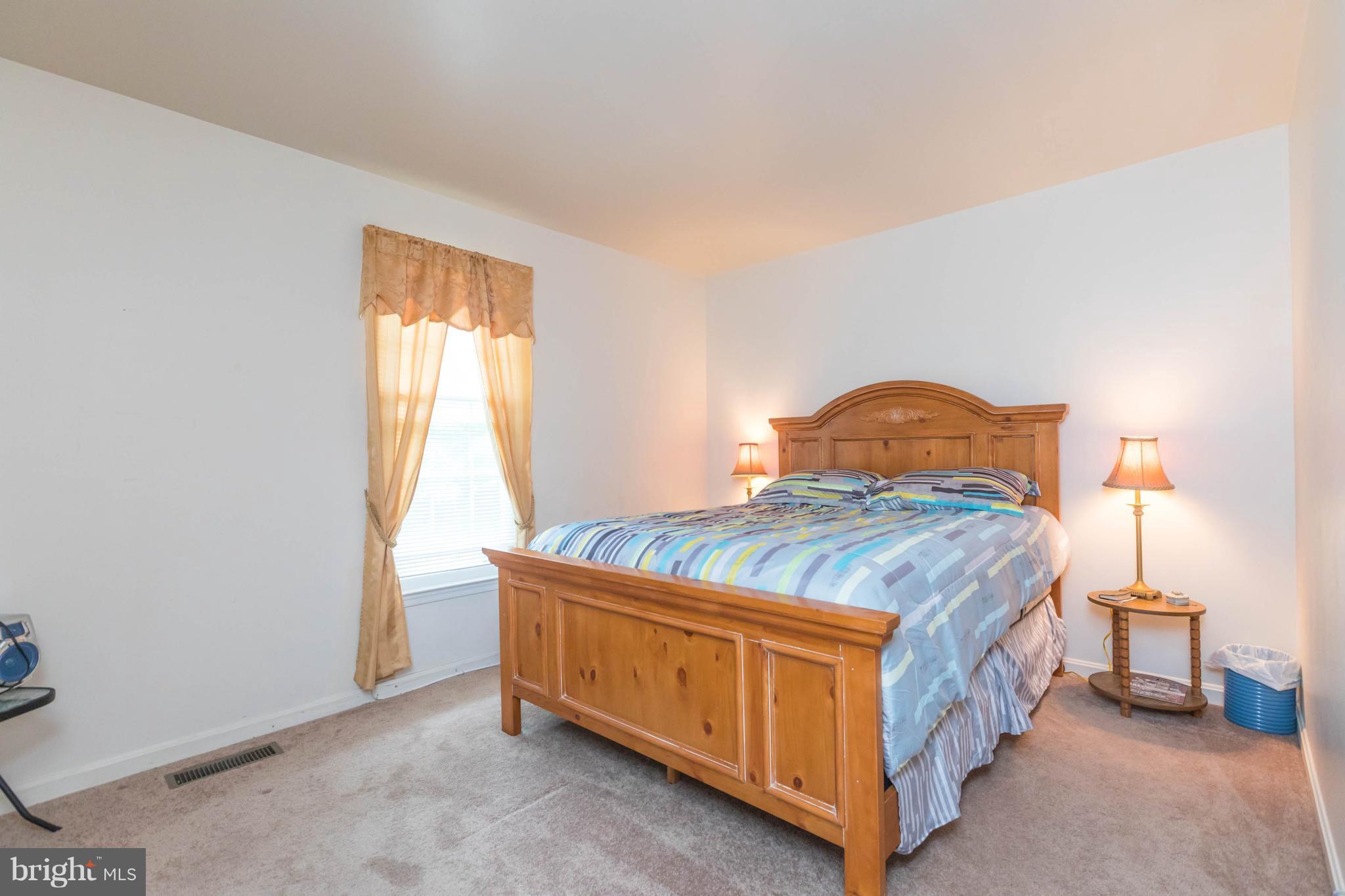 WHITE HALL FOREST PLAT 5 - Residential