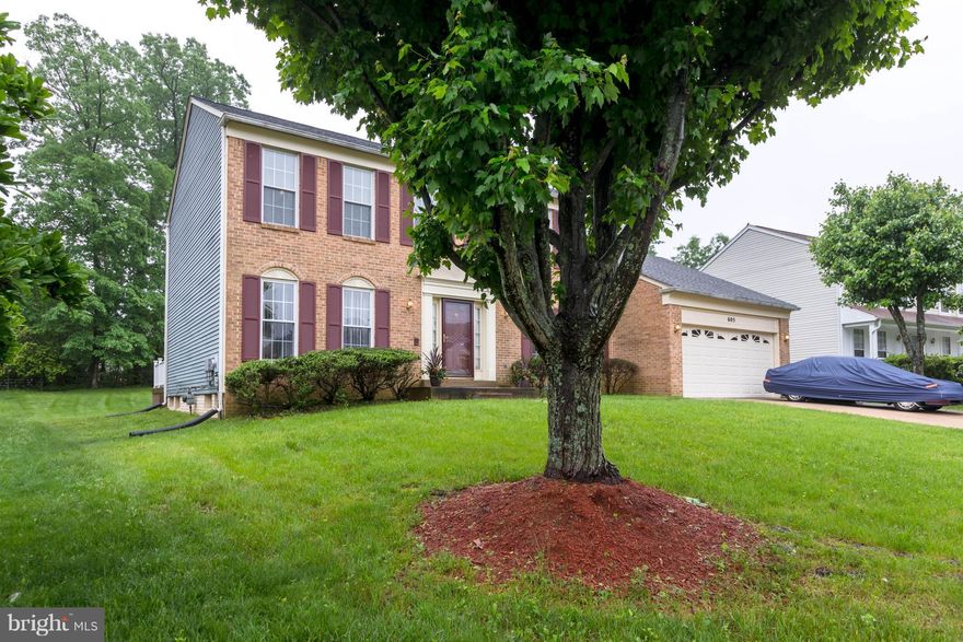 This is a gorgeous 5 bedroom home with hard wood floors, gorgeous updated kitchen, and plenty of space for a family.  It is on a beautiful lot, with a full basement.  The backyard is an oasis for summer time fun & barbecues. The pictures don't say enough for this home!  YOU must GO see it TODAY!  It will not last long and you will not be disappointed.