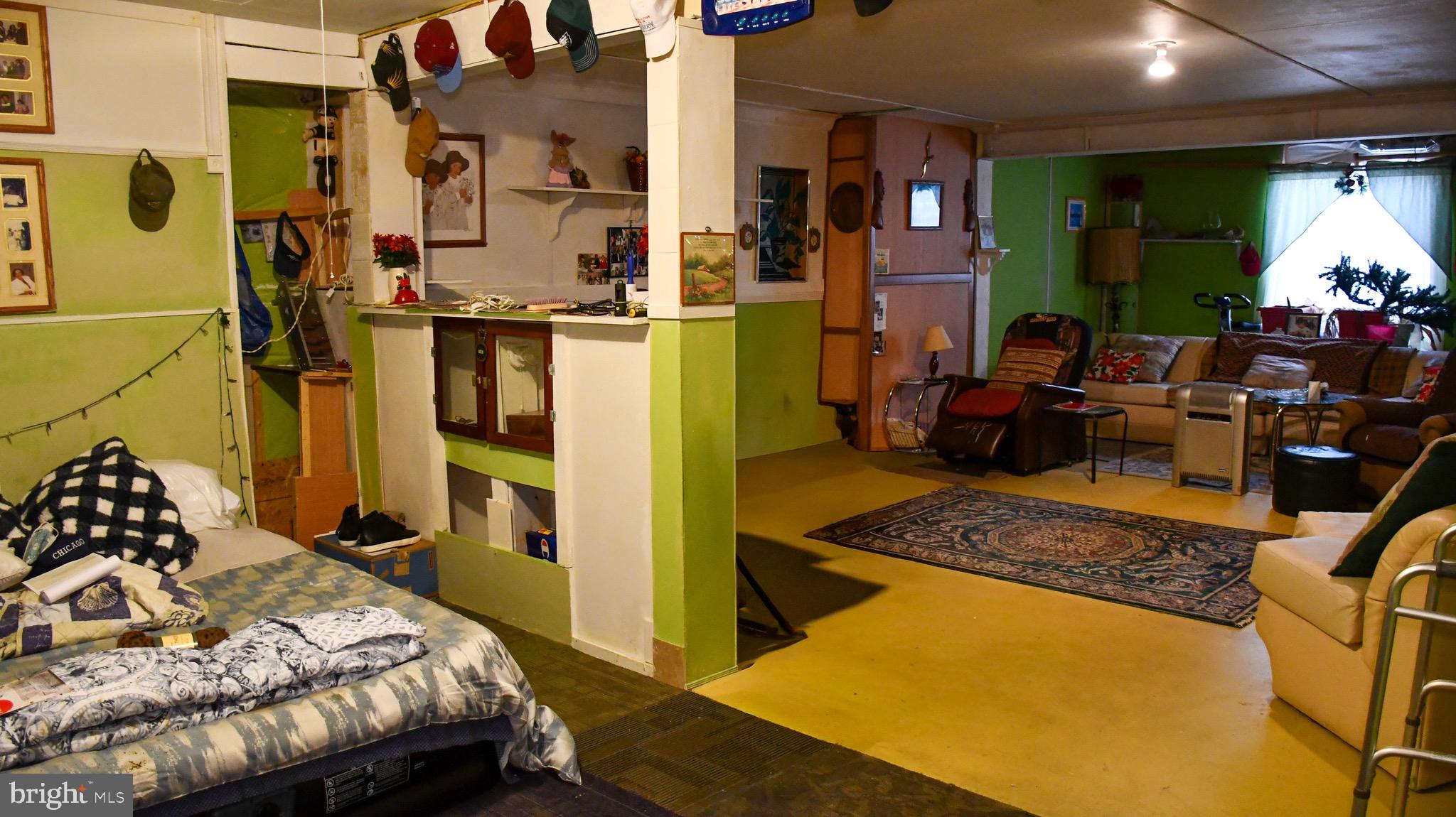 SPRING MEADOW - Residential