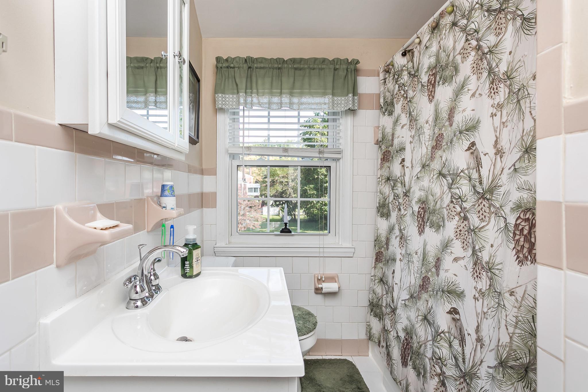 OAKLEIGH MANOR - Residential