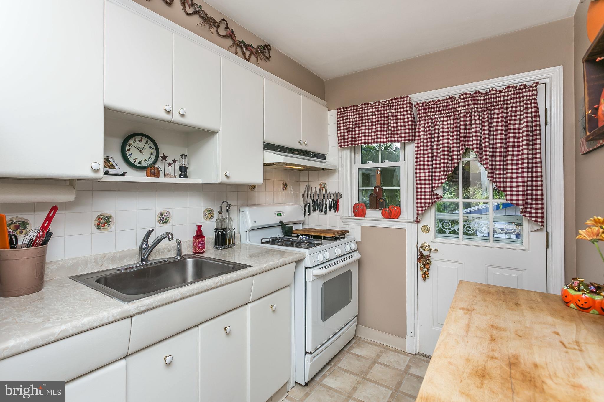 OAKLEIGH MANOR - Residential