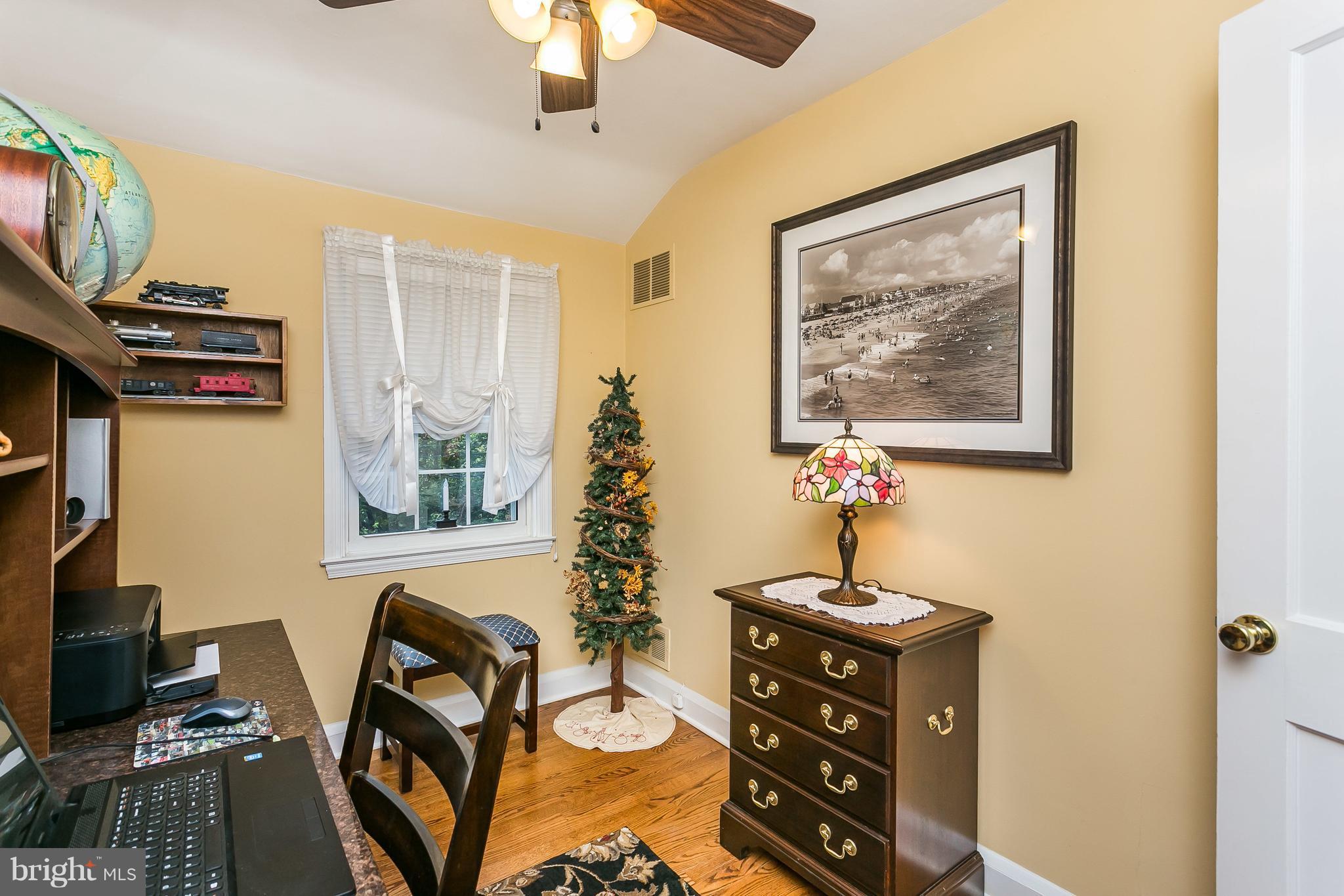 OAKLEIGH MANOR - Residential