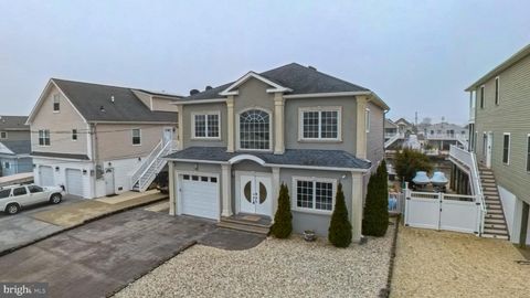 Tiny photo for 27 W Mohawk Drive, TUCKERTON, NJ 08087 (MLS # NJOC2040110)