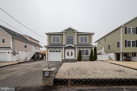 Tiny photo for 27 W Mohawk Drive, TUCKERTON, NJ 08087 (MLS # NJOC2040110)