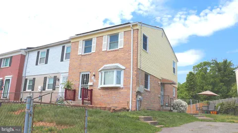 1701 Rollins Place, Capitol Heights, MD MLS: MDPG2201032