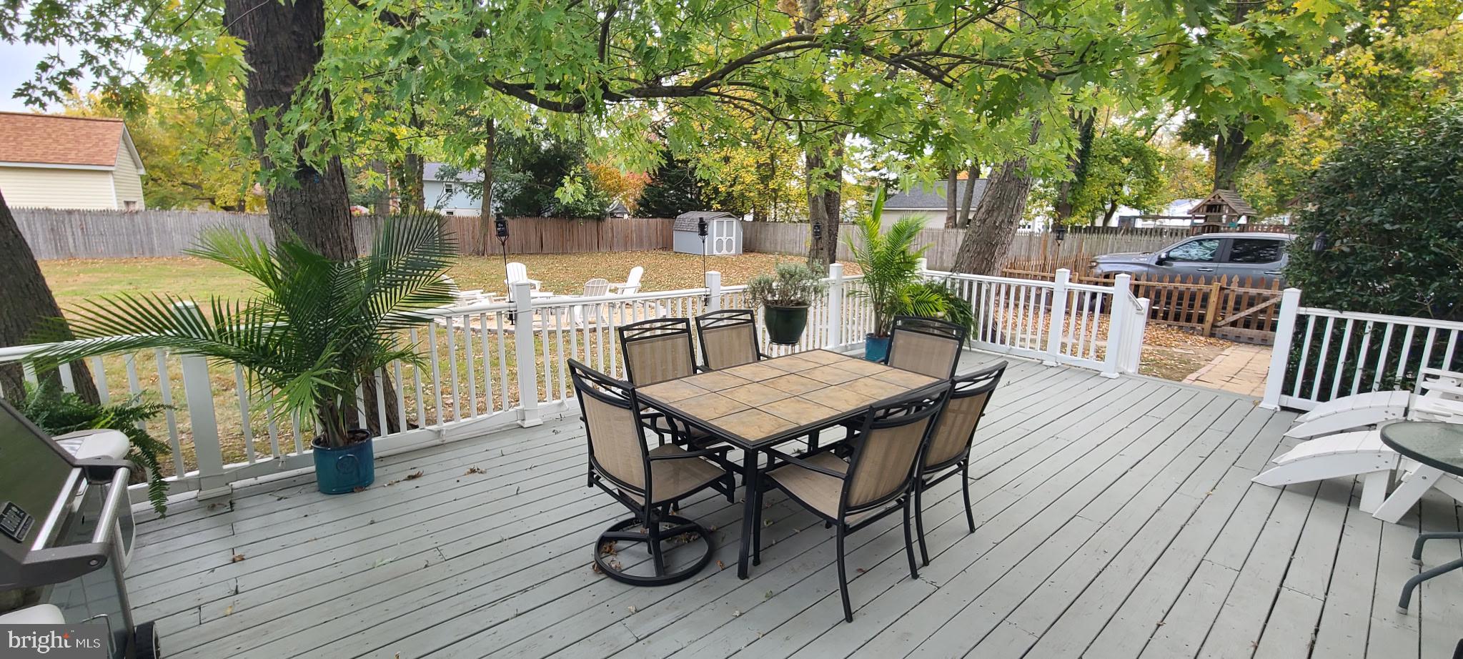 808 CLOVERFIELDS DRIVE