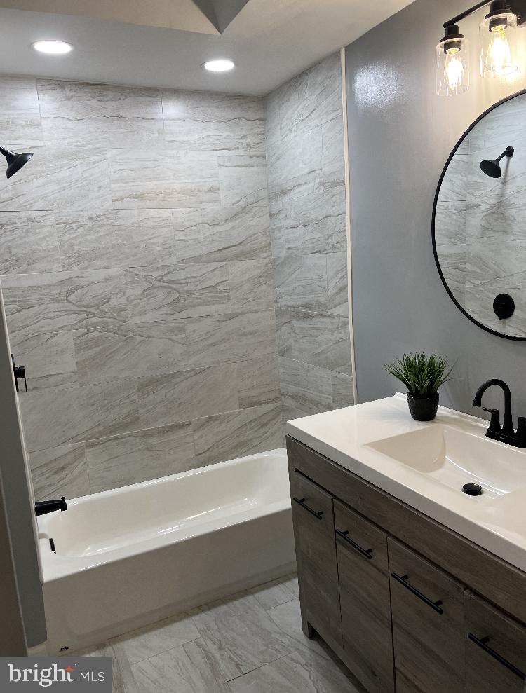 JUNIATA - Residential