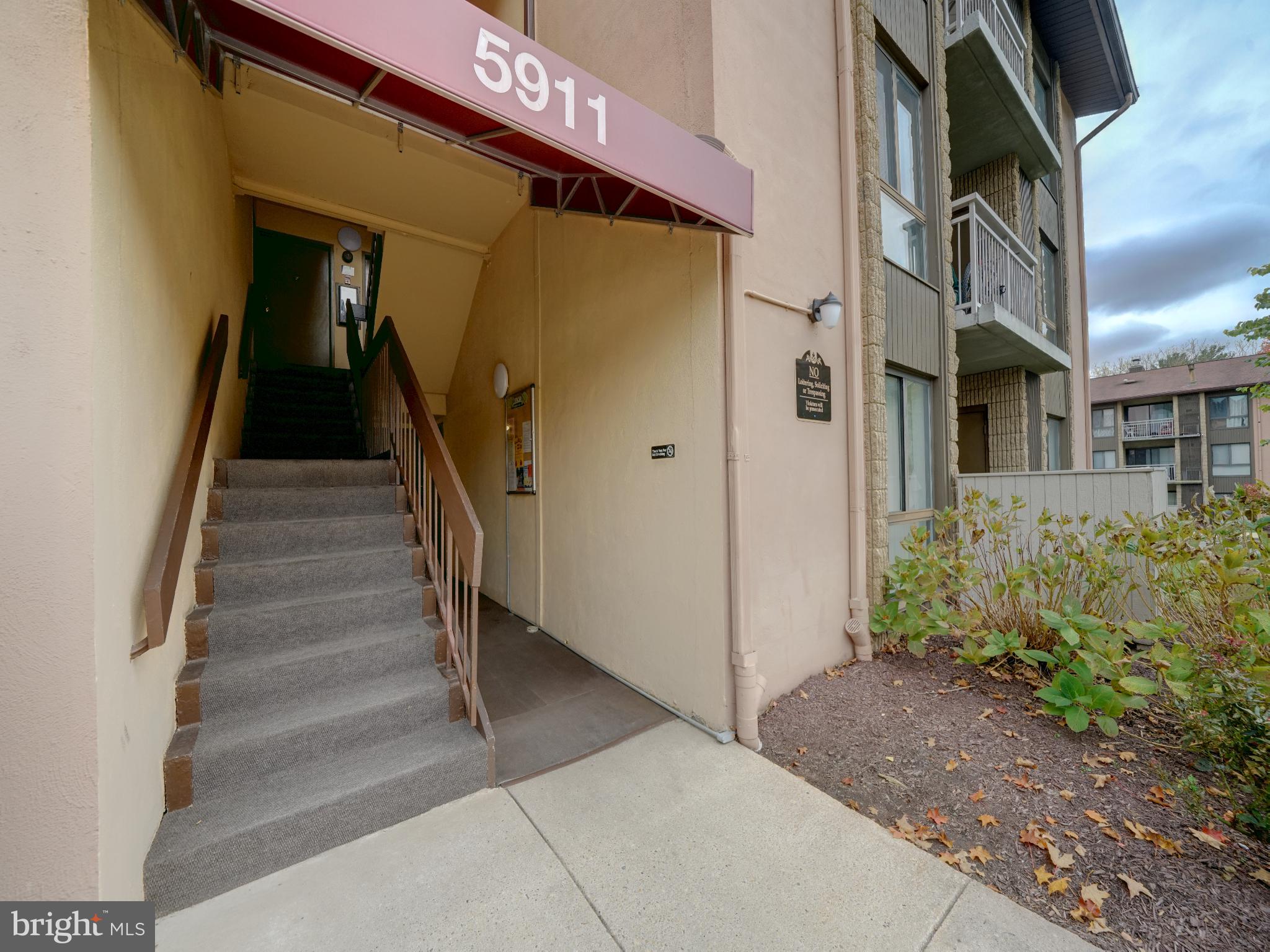 VILLAGE OF LONG REACH - Residential