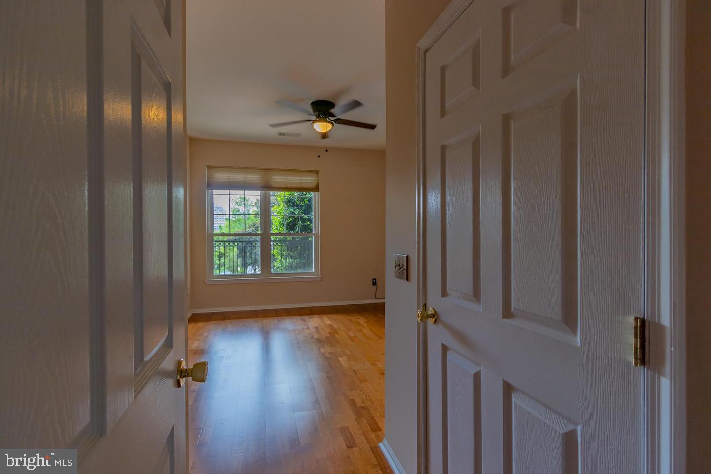 1600 SPRING GATE DRIVE 2207