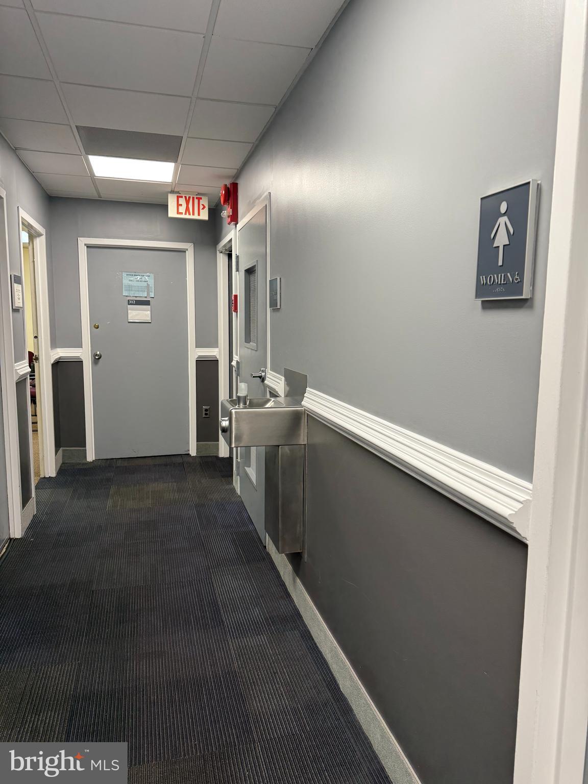 LINCOLNIA - Commercial Sale