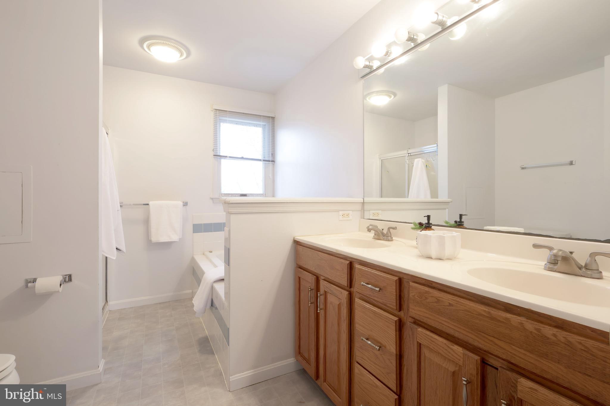 FOXPOINTE - Residential