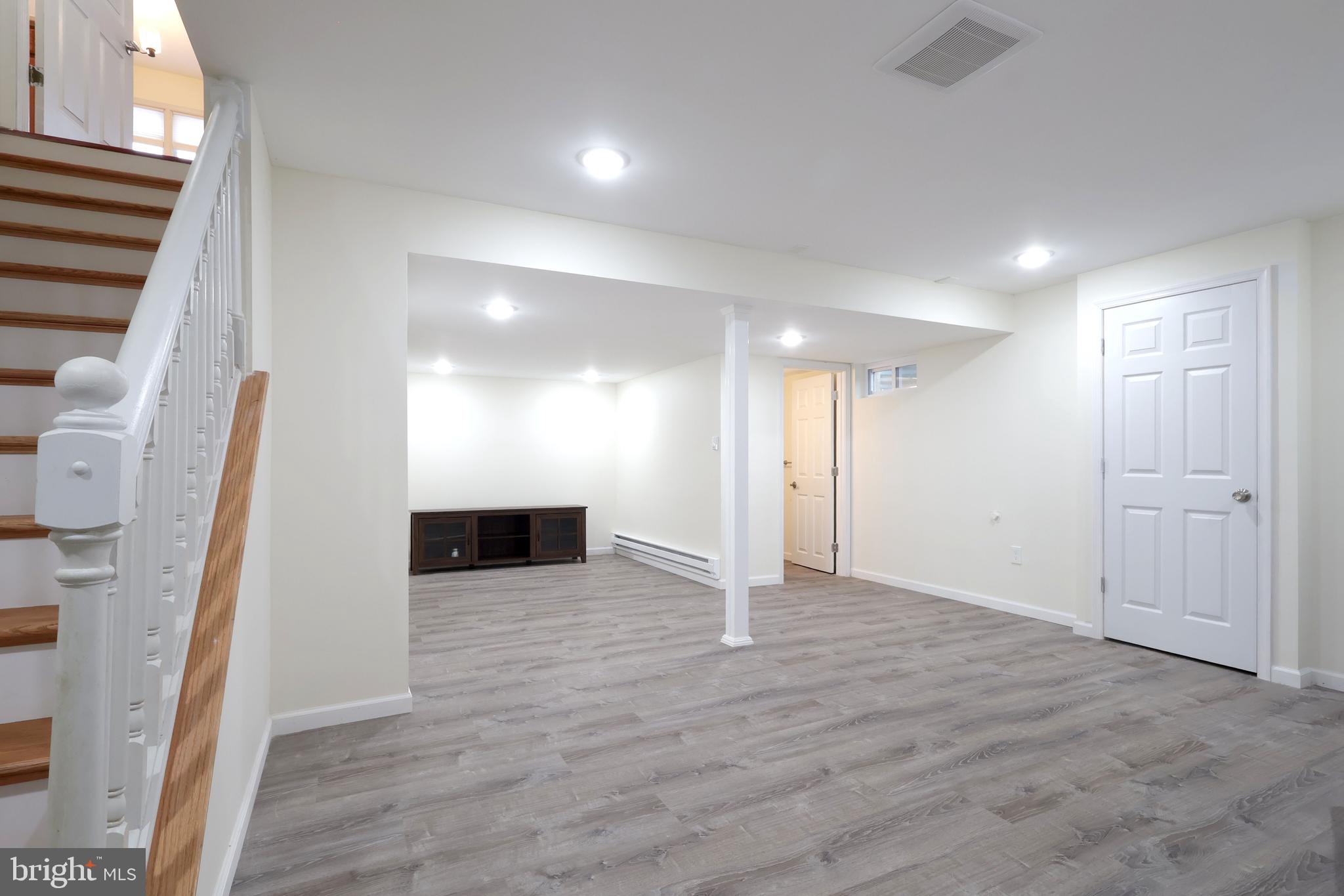 FOXPOINTE - Residential