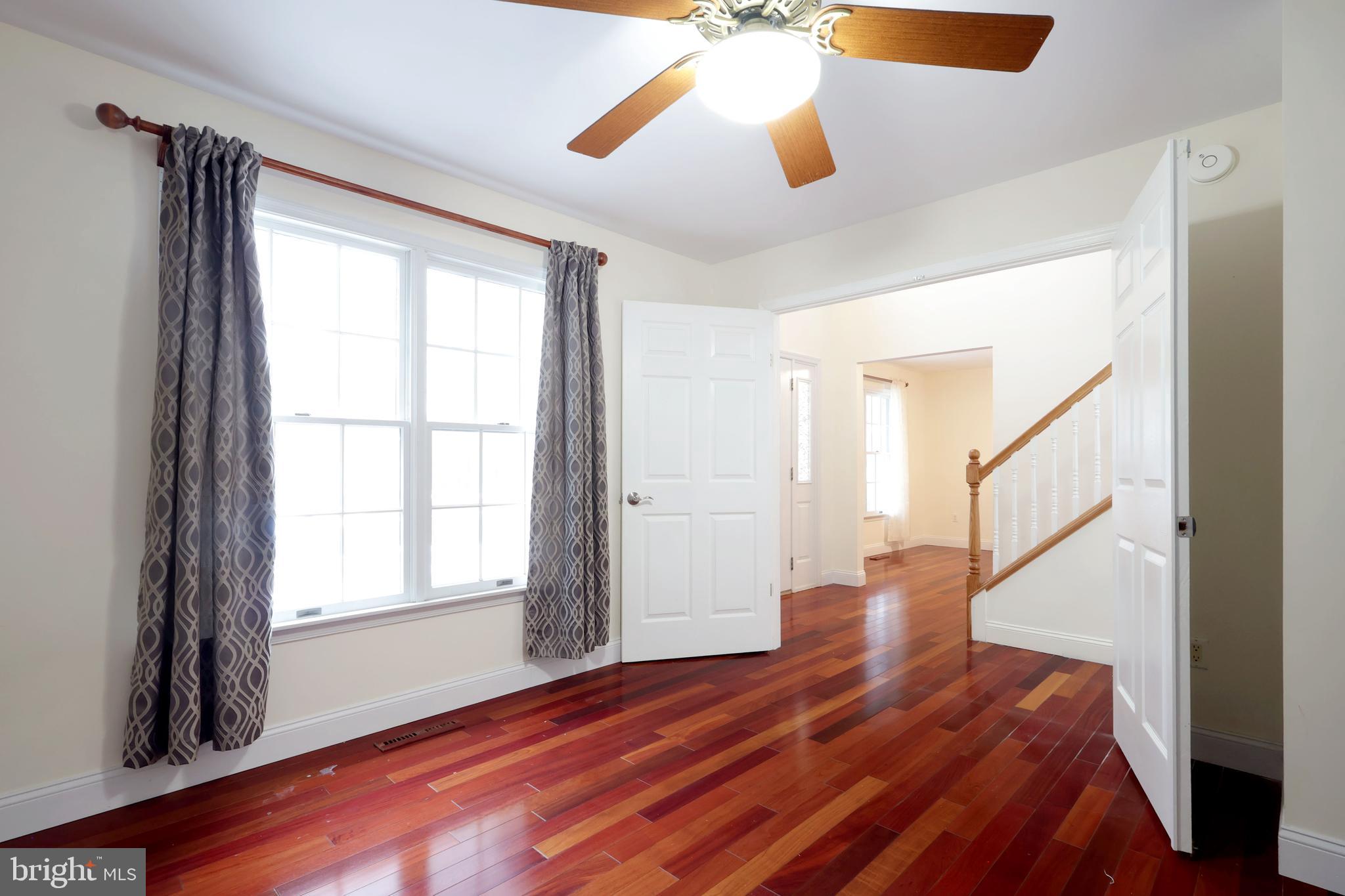 FOXPOINTE - Residential