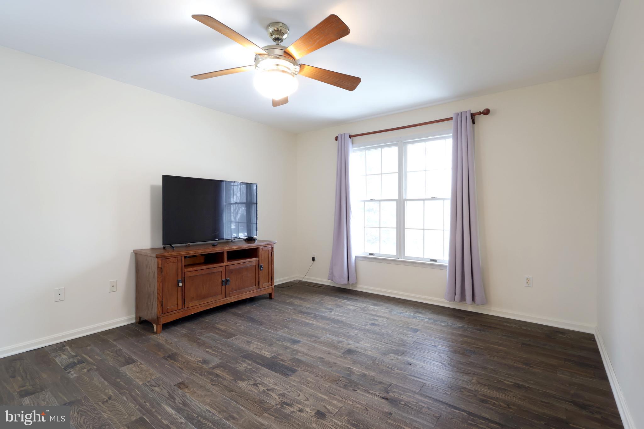 FOXPOINTE - Residential