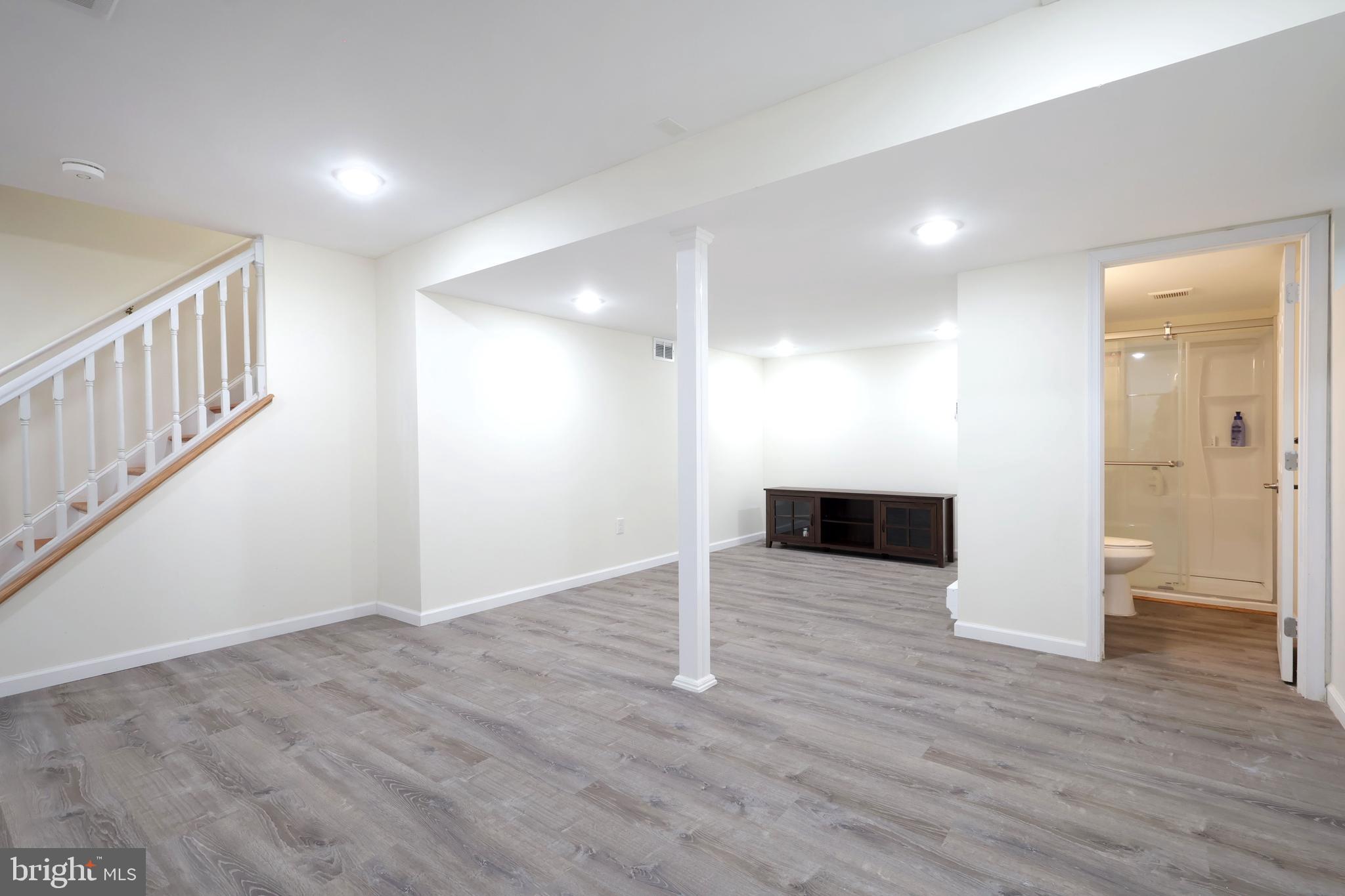 FOXPOINTE - Residential