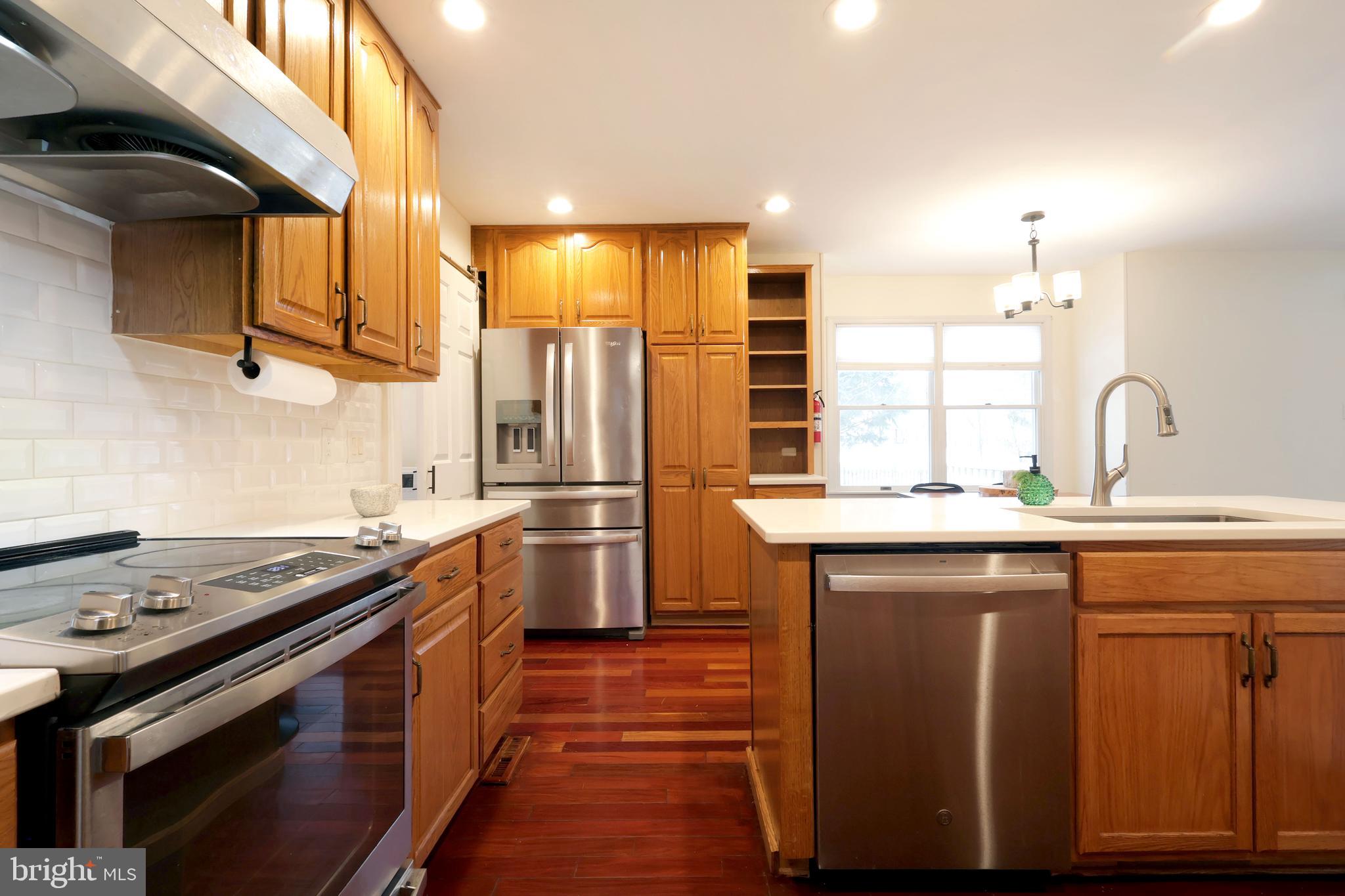 FOXPOINTE - Residential