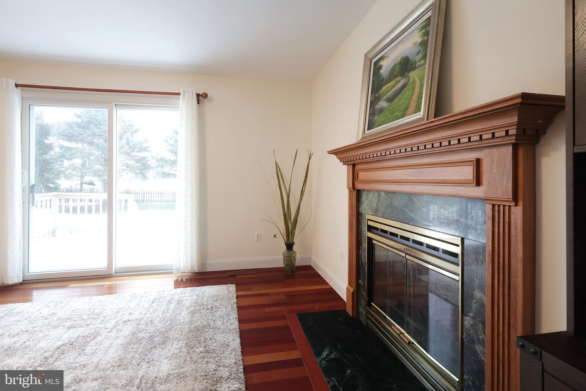 FOXPOINTE - Residential