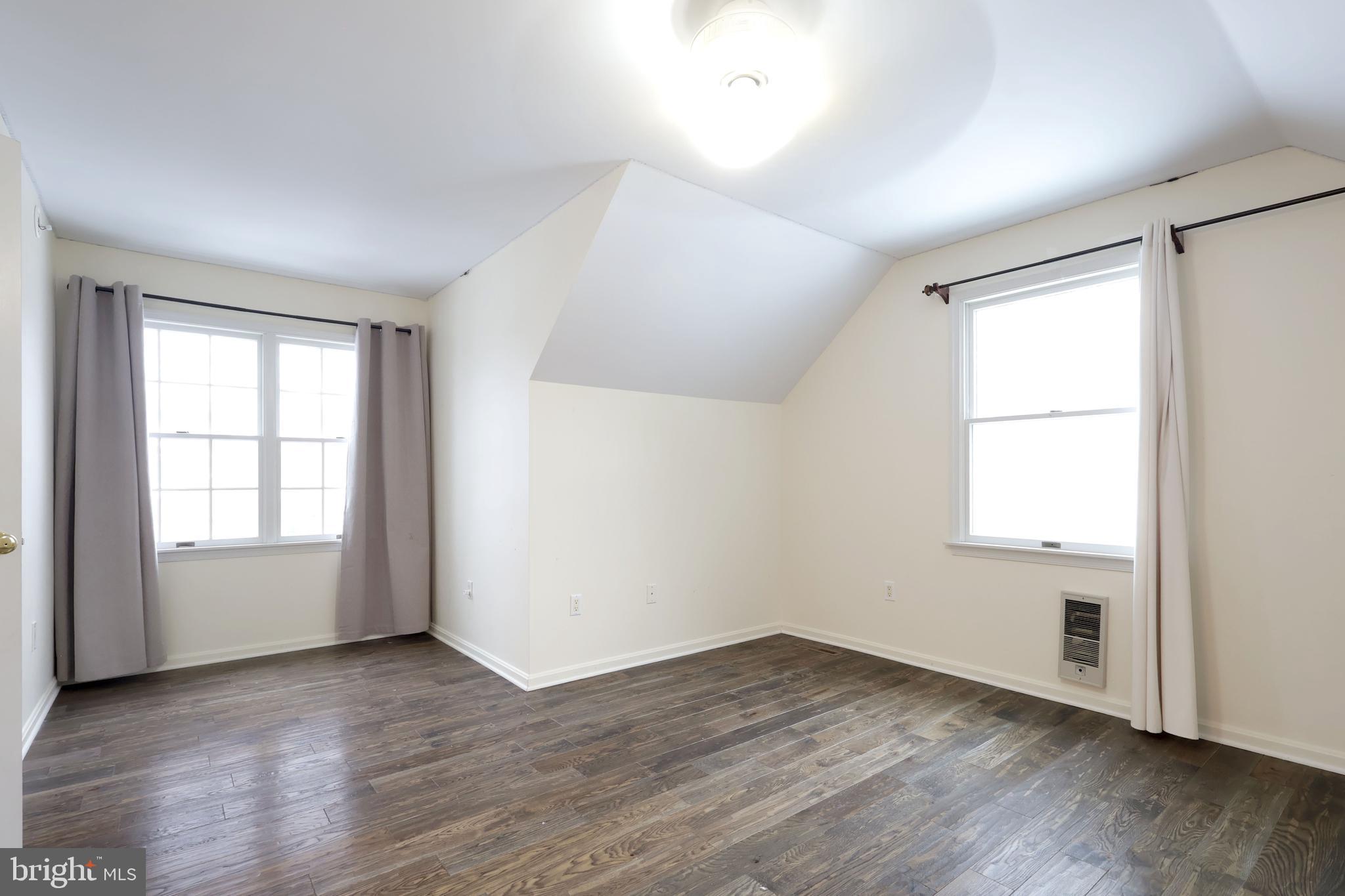 FOXPOINTE - Residential