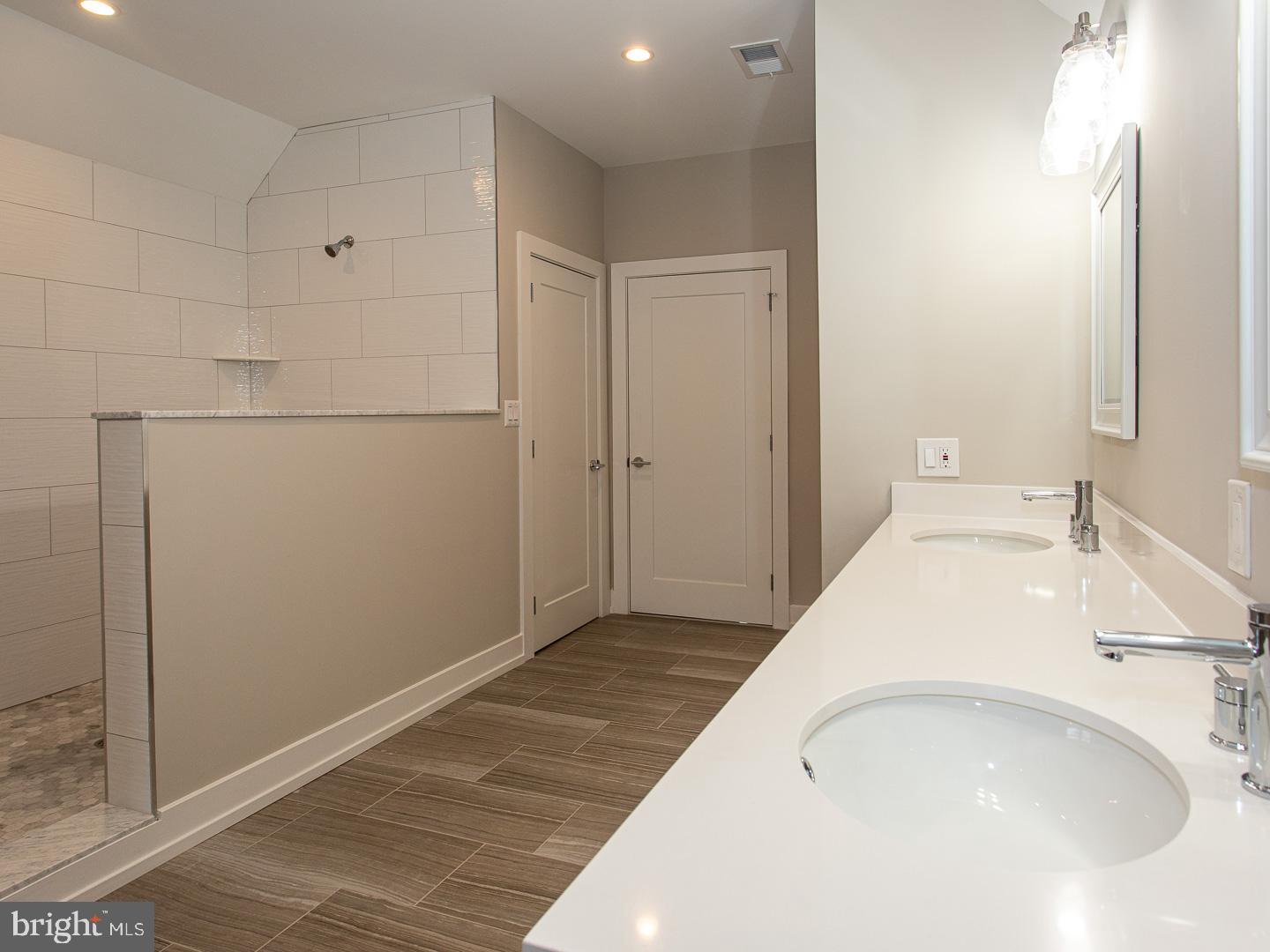 CREEKVIEW ESTATES - Residential