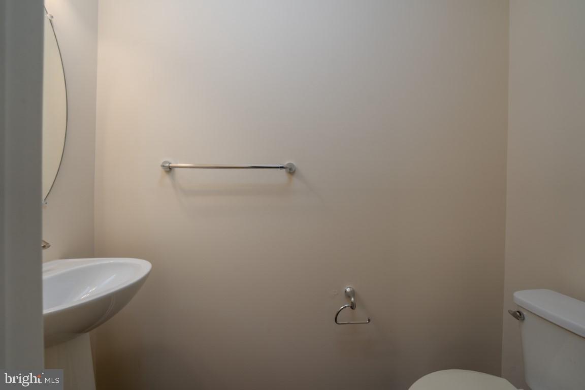 OXFORD SQUARE - Residential Lease
