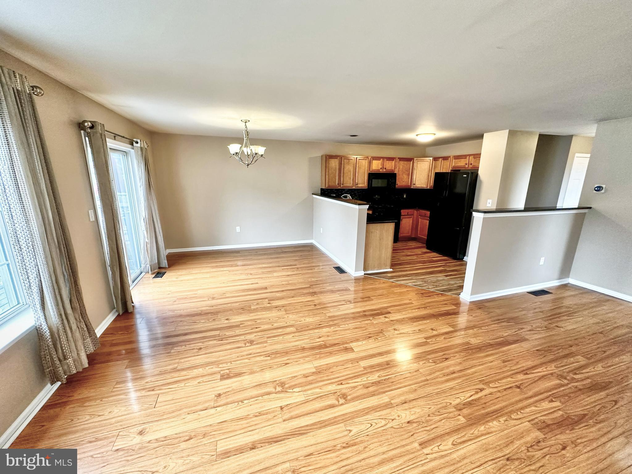 ANNANDALE - Residential