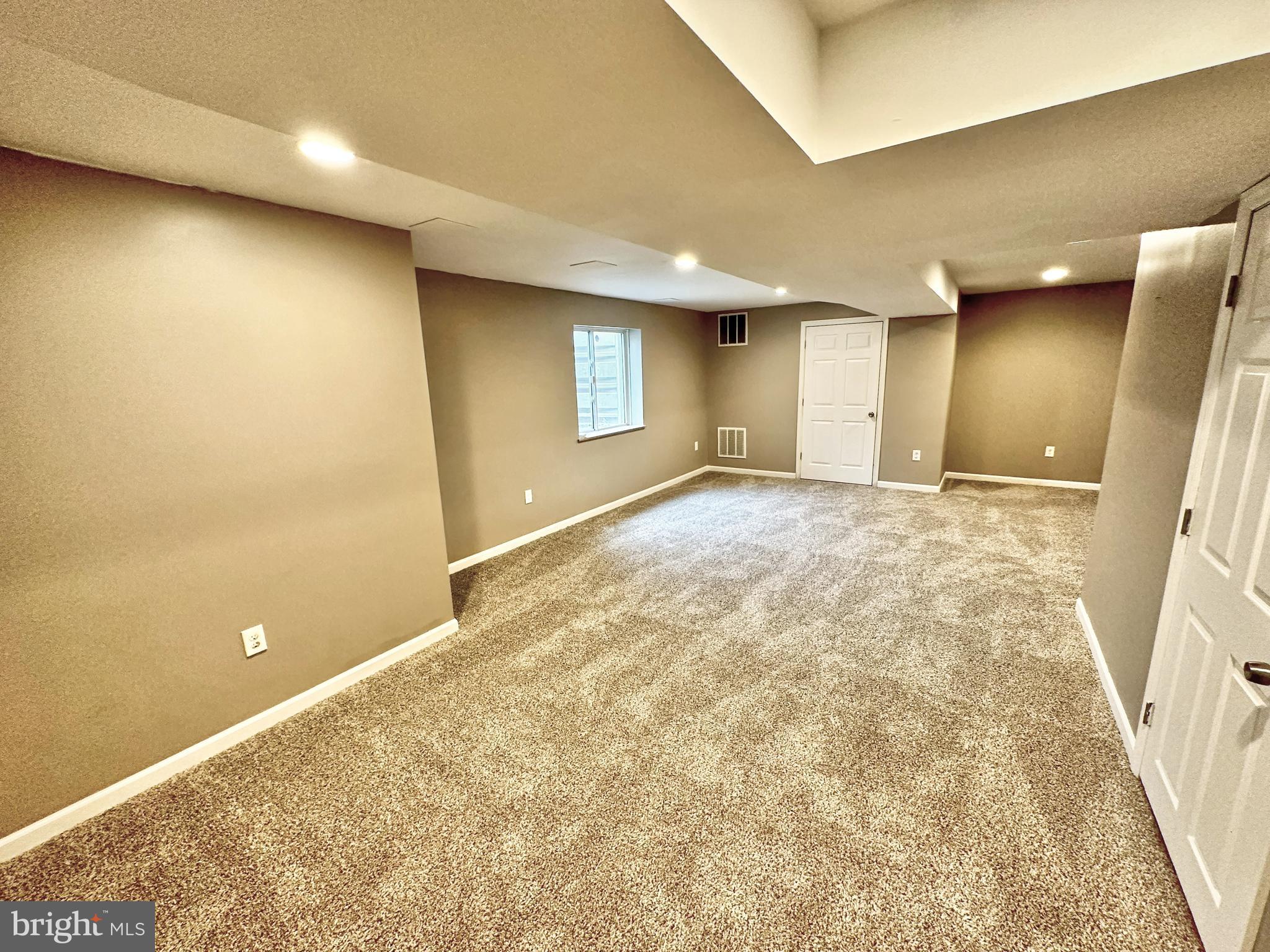 ANNANDALE - Residential