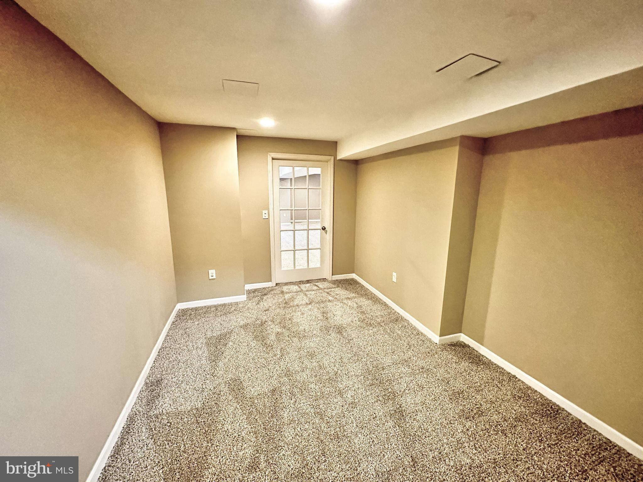 ANNANDALE - Residential