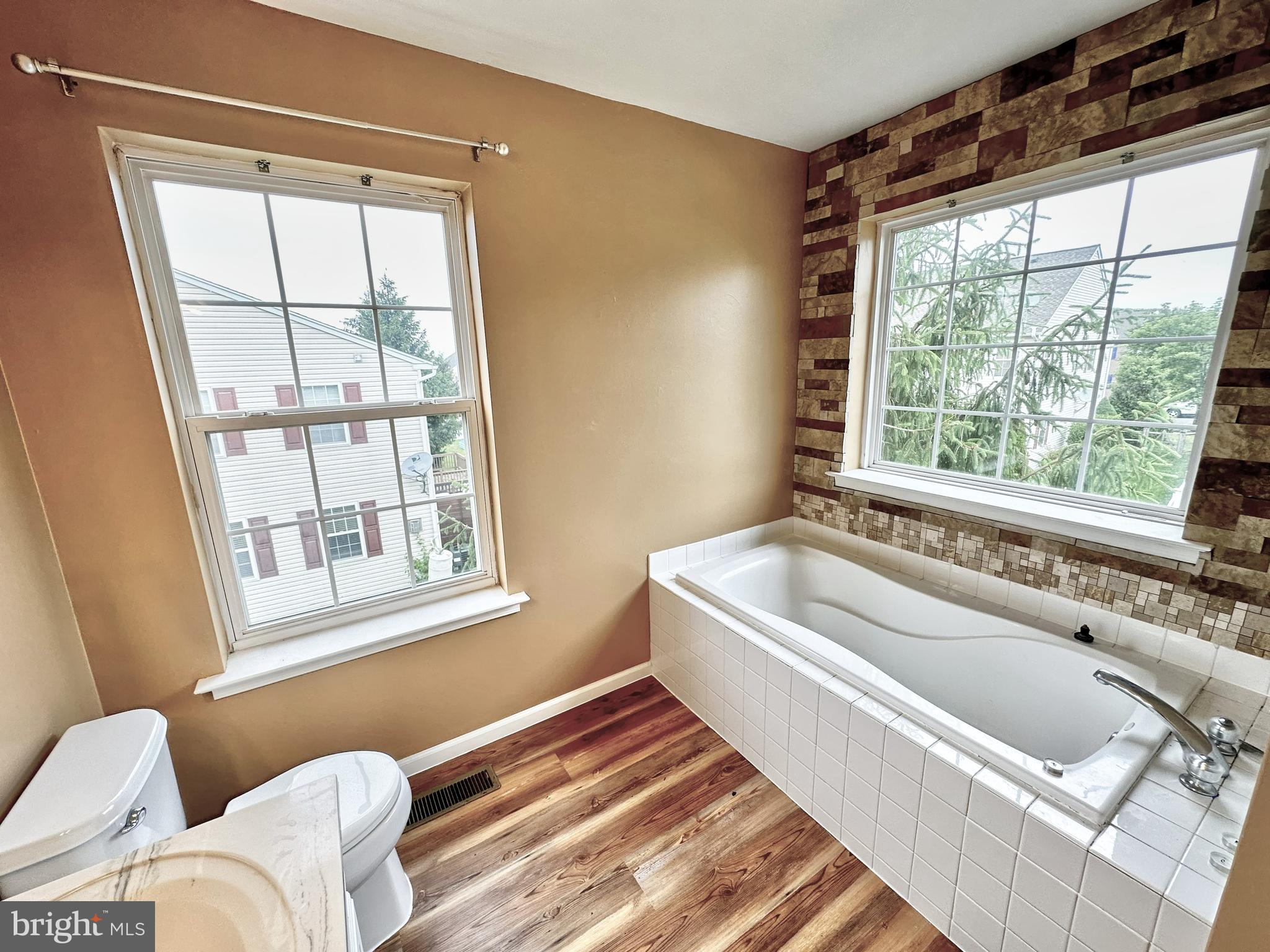 ANNANDALE - Residential