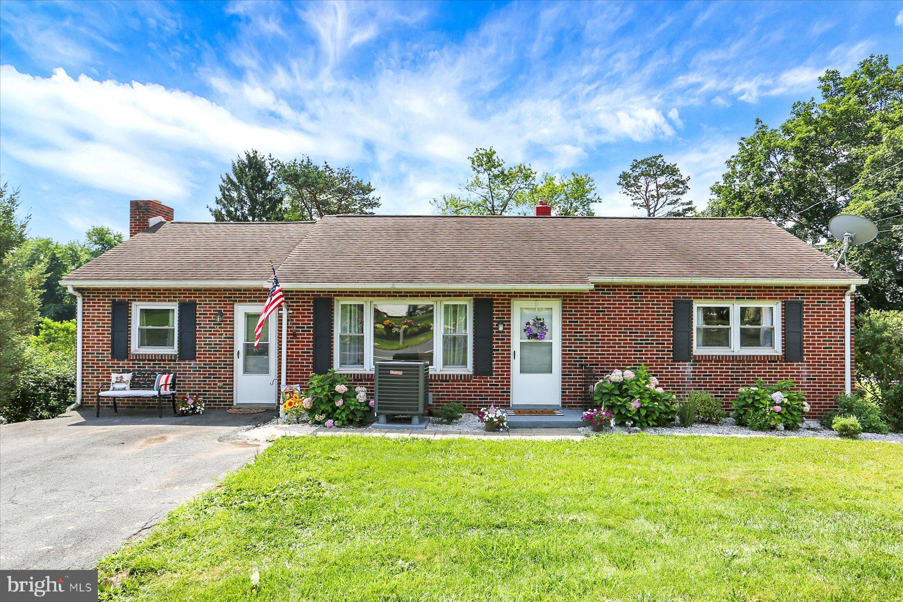 954 VALLEY ROAD