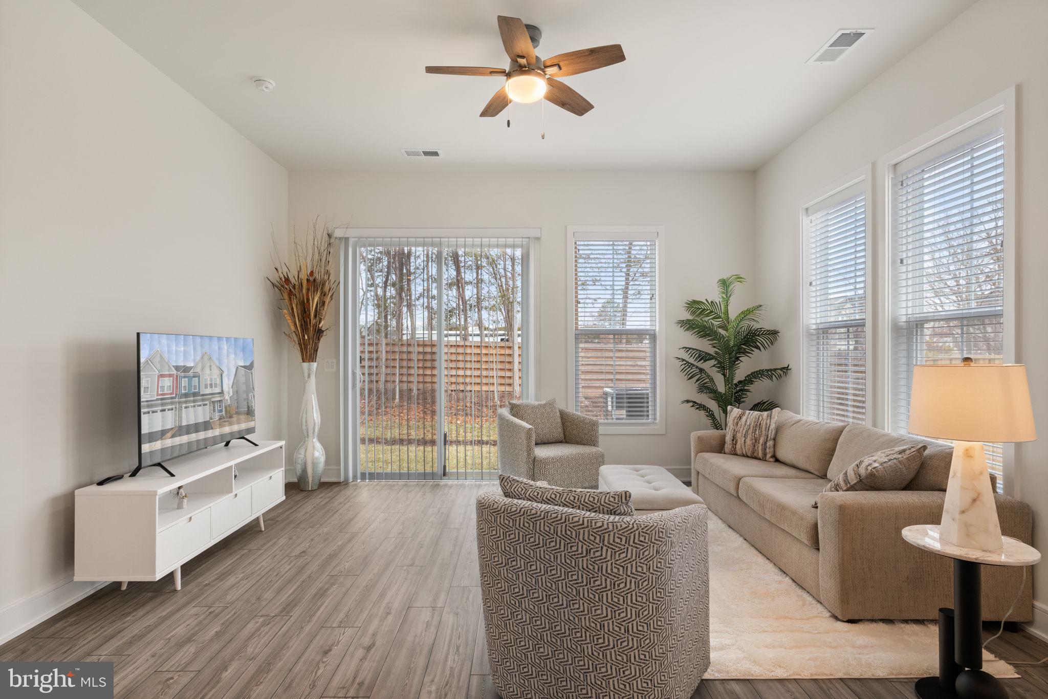 ROBINSON MANOR - Residential