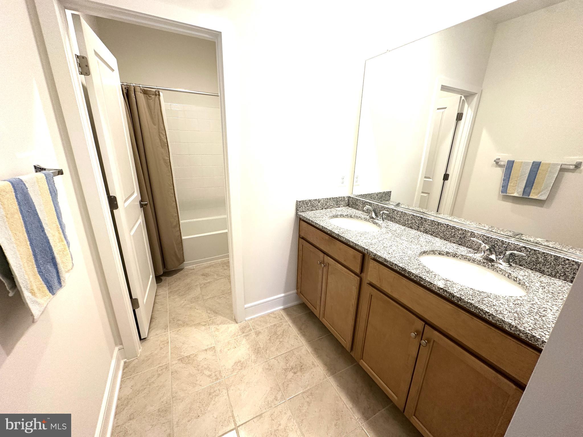 ROBINSON MANOR - Residential