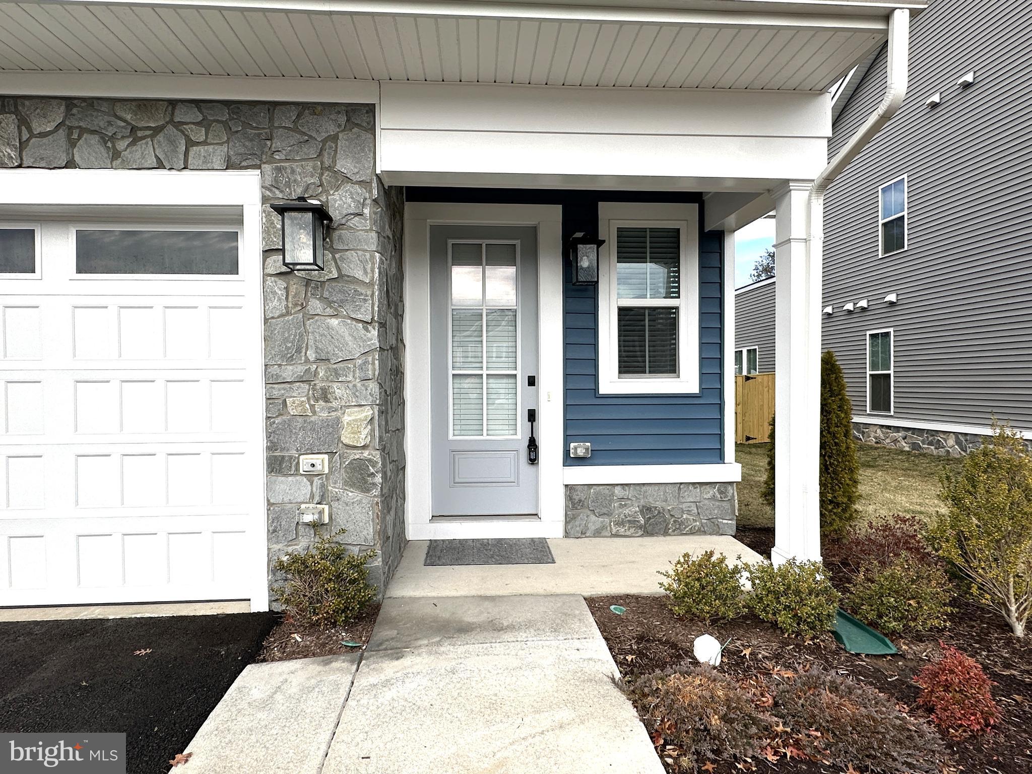 ROBINSON MANOR - Residential