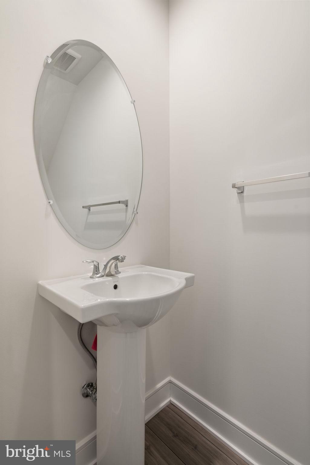 ROBINSON MANOR - Residential