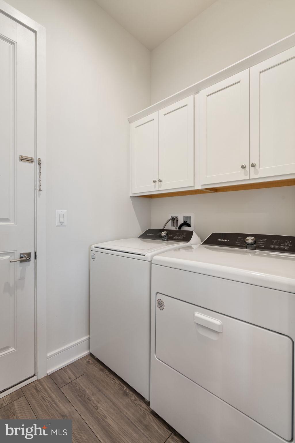 ROBINSON MANOR - Residential