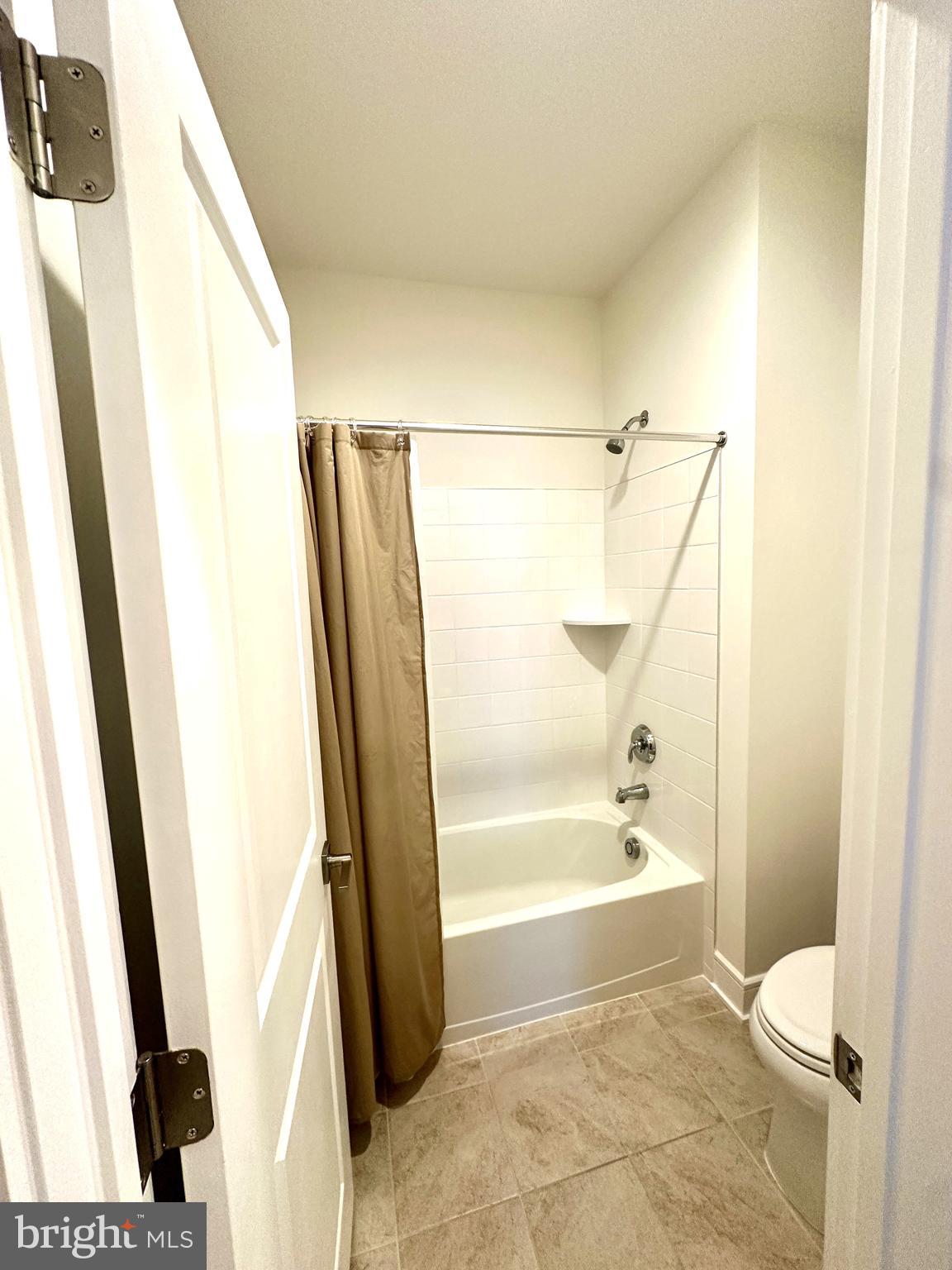 ROBINSON MANOR - Residential