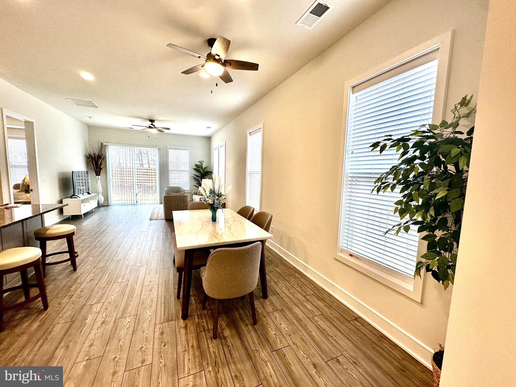 ROBINSON MANOR - Residential