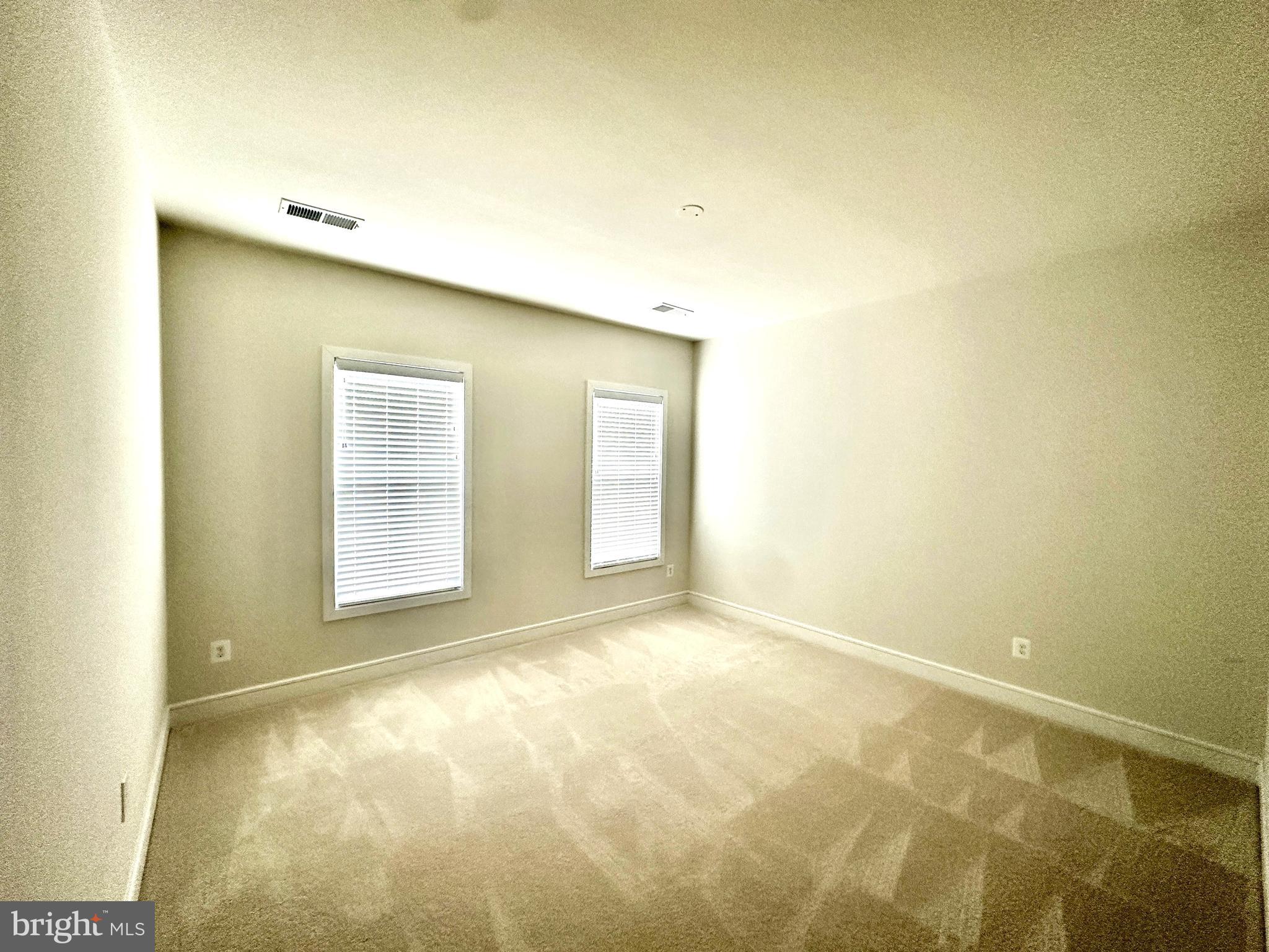 ROBINSON MANOR - Residential