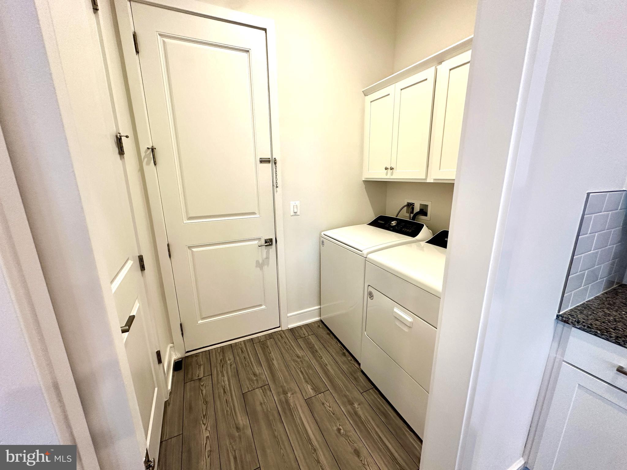 ROBINSON MANOR - Residential