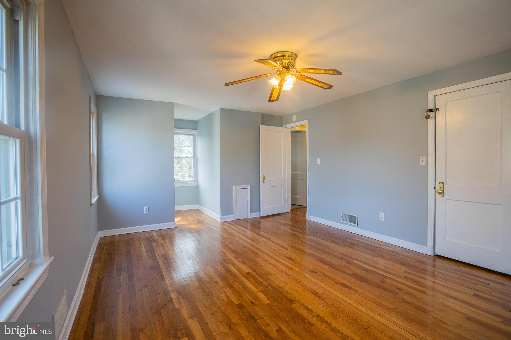 SILVER SPRING - Residential Lease